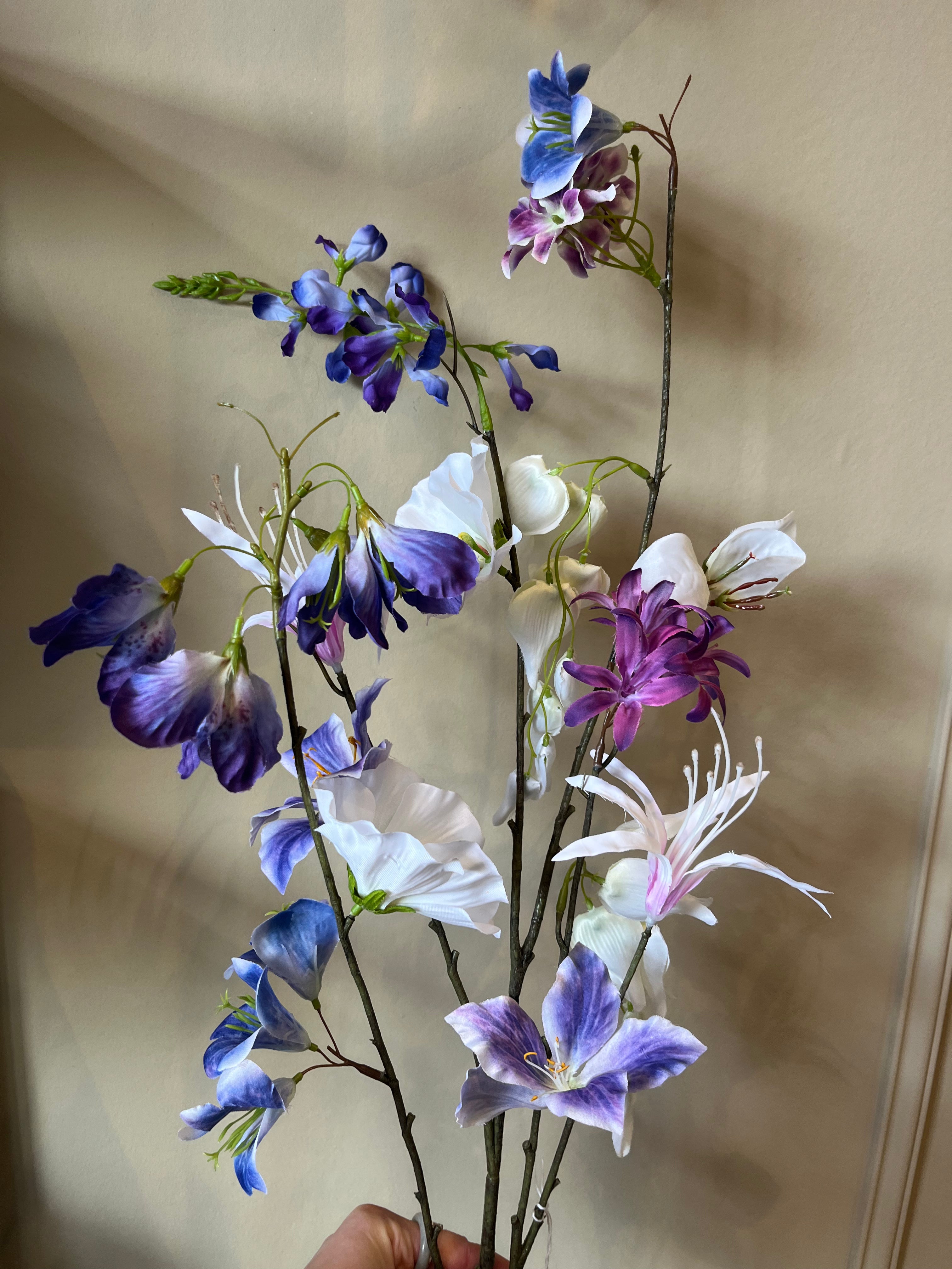 Mixed flowers 119 cm blue